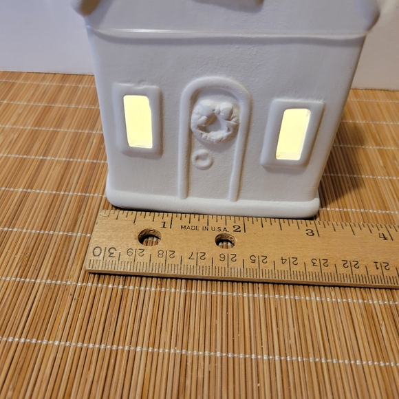 NEW Pre-Lit Ceramic Decor Church Christmas Deco - Picture 3 of 10